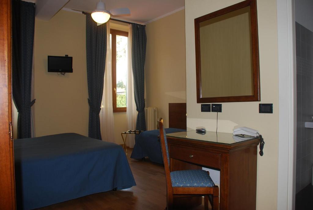 Hotel Primula Аласио Стая снимка