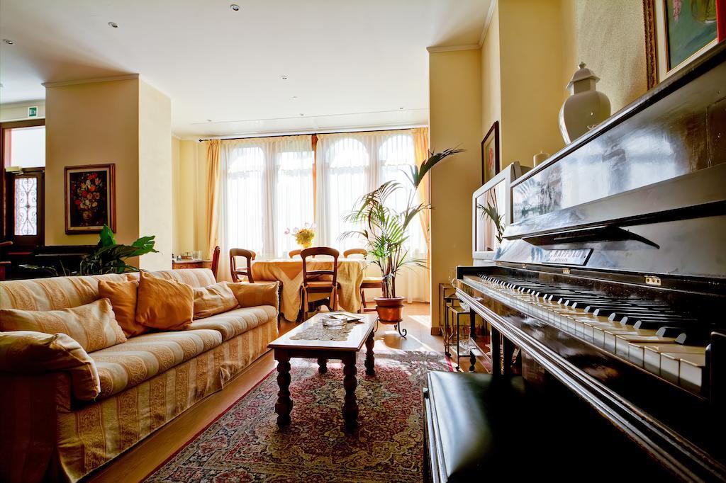 Hotel Primula Аласио Екстериор снимка