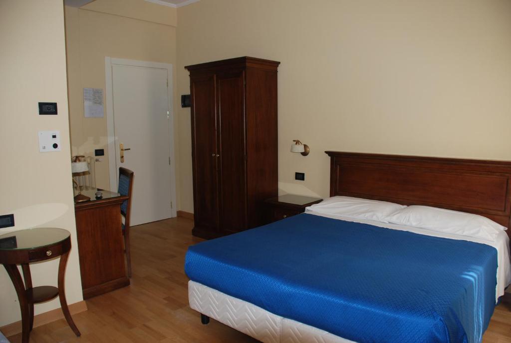Hotel Primula Аласио Екстериор снимка